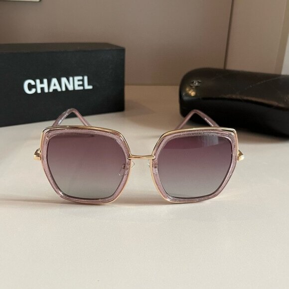 Glamorous Chanel Gradient Pink Eyewear - Picture 7 of 9